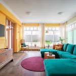 Nieuw Antiek Hotel Helden