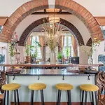 Nieuw Antiek 3* Helden