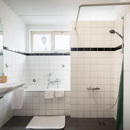 Nieuw Antiek 3*