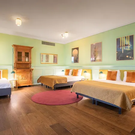 Nieuw Antiek Hotel Helden