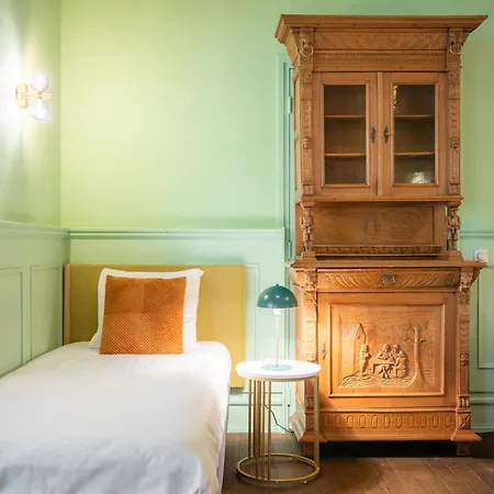 Nieuw Antiek 3* Helden