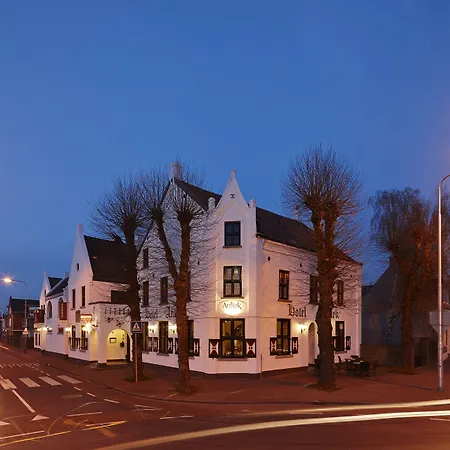 Nieuw Antiek Hotel 3*