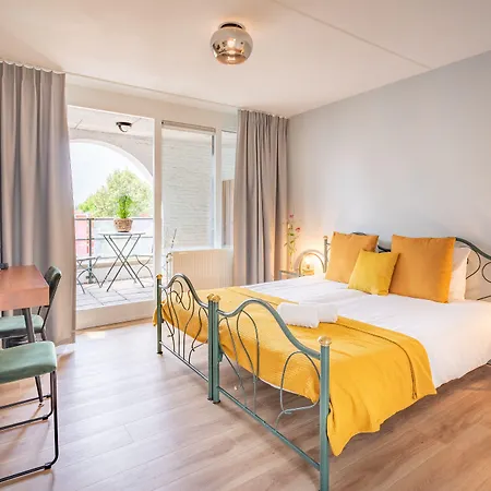 Nieuw Antiek 3*