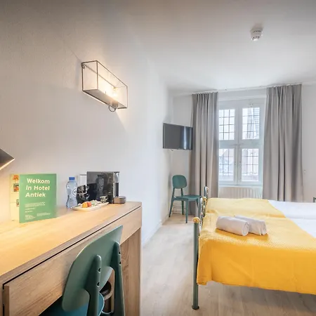 Hotel Nieuw Antiek Helden