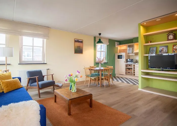 فندق Nieuw Antiek 3*