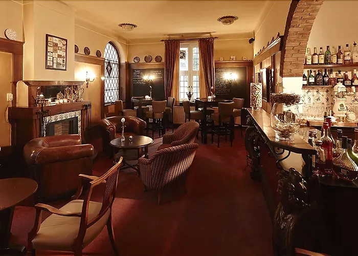 Nieuw Antiek 3* Helden