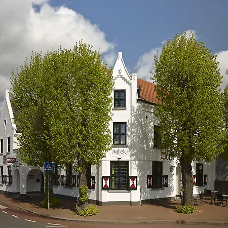 Nieuw Antiek Hotel 3*