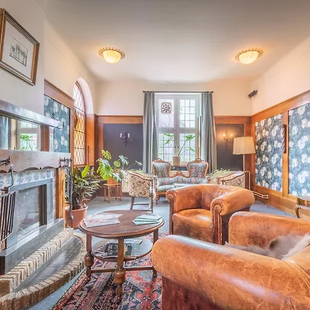 Hotel Nieuw Antiek Helden