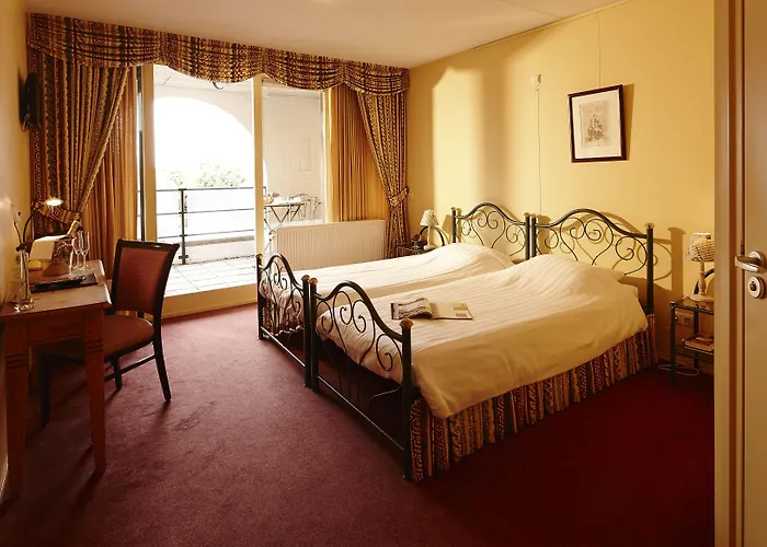 Nieuw Antiek Hotel Helden