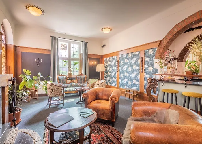 Nieuw Antiek 3* Helden